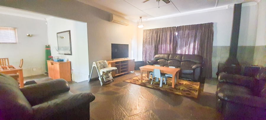 4 Bedroom Property for Sale in Roosheuwel North West